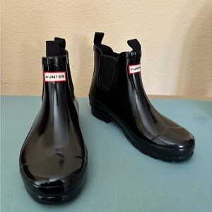 Hunter Glossy Black Ankle Rain Boots Girls size 4